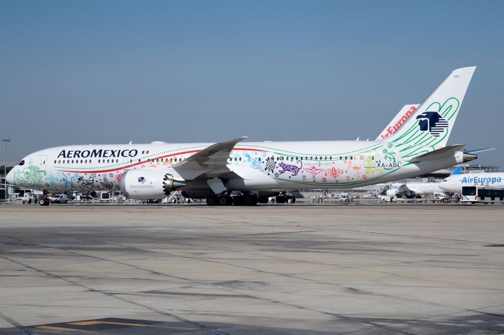 Boeing 787-9 Dreamliner (XA-ADL)