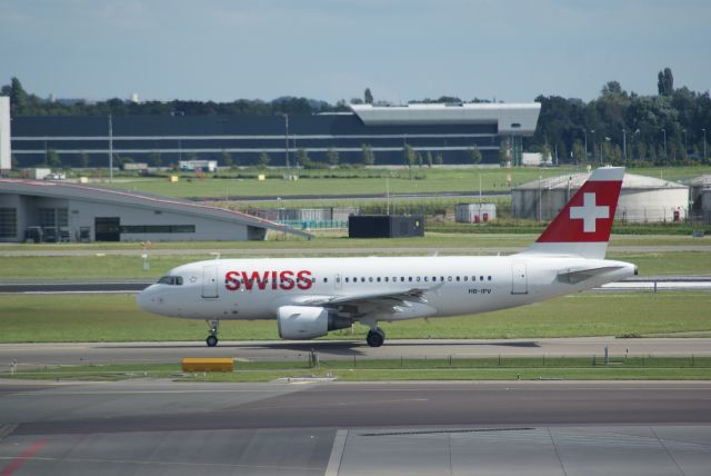 Airbus A319 (HB-IPV) - Swiss A319-112 cn578