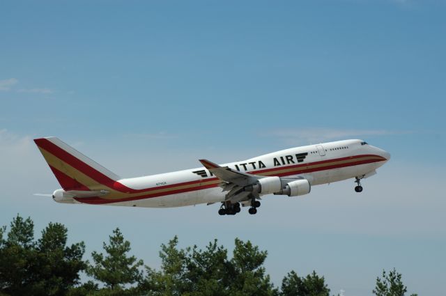 Boeing 747-400 (CKS244)