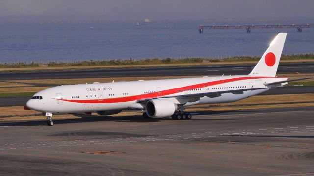 BOEING 777-300 (80-1111) - 政府専用機 Japanese Air Force 1