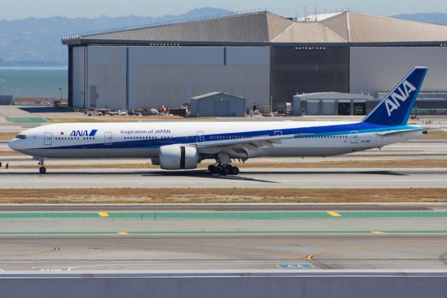 BOEING 777-300ER (JA781A)
