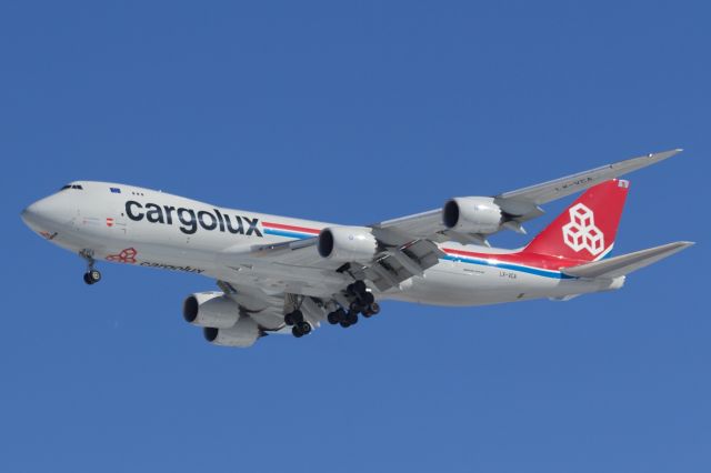 BOEING 747-8 (LX-VCA) - 2/17/14 - Final Approach to JFK 31R from Costco Parking Lot