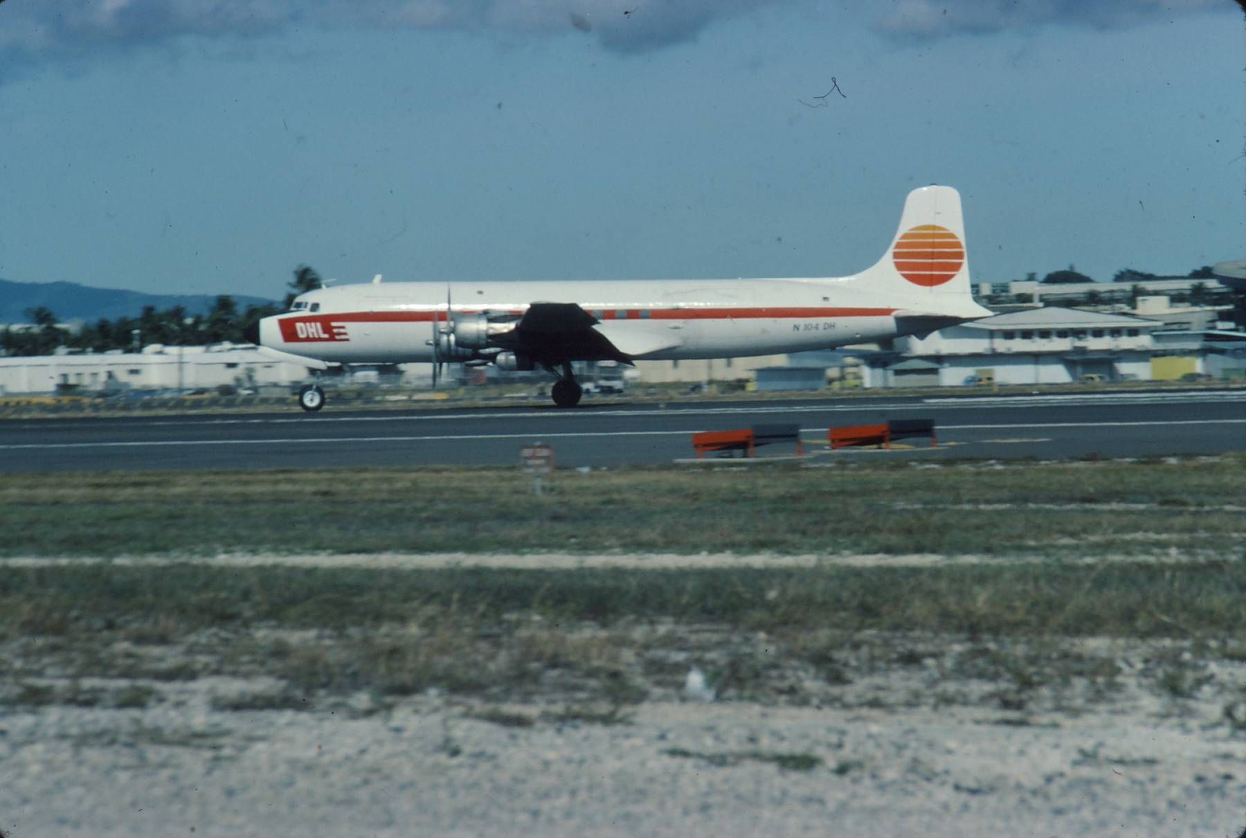 Douglas DC-6 (N104DH) - DHL