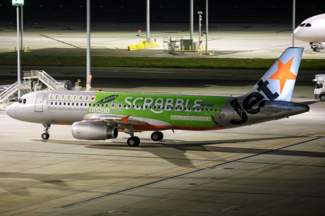 Airbus A320 (VH-VQH)