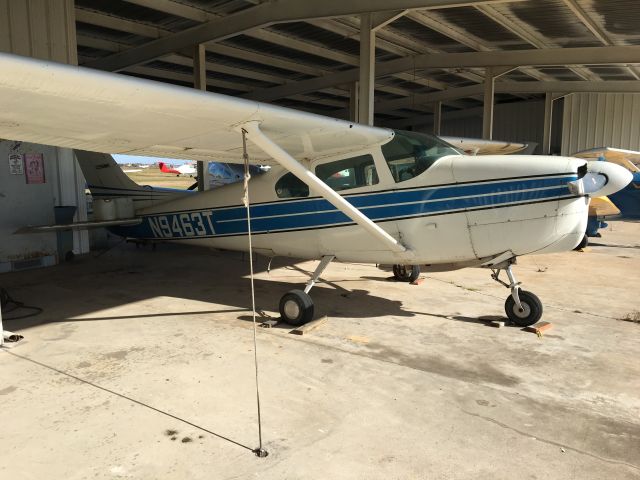 Cessna Centurion (N9463T) - Evidence of prop strike