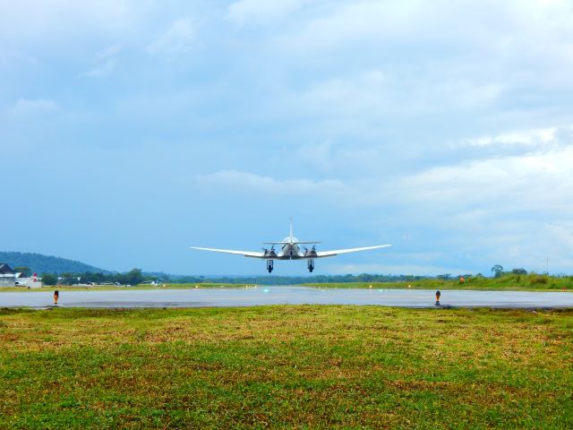 Douglas DC-3 (PNC213)