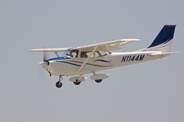 Cessna Skyhawk (N1144M)