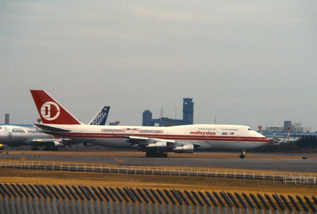 BOEING 747-300 (9M-MHK) - Departure at Narita Intl Airport Rwy16 on 1987/02/15 "Kuala Lumpur Los Angeles 86 "