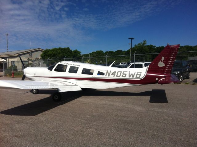 Piper Saratoga (N405WB)