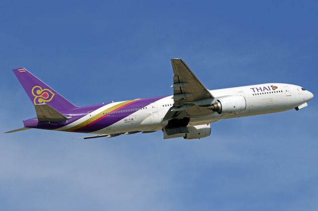 Boeing 777-200 (HS-TJW)