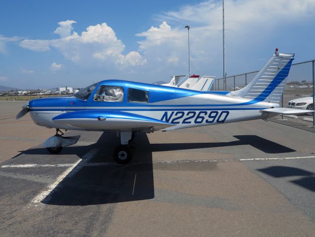 Piper Cherokee (N2269Q)