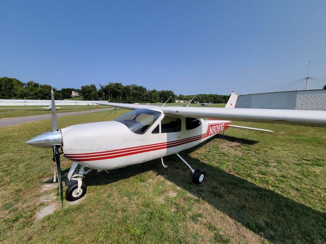 Cessna Cardinal (N8061G)