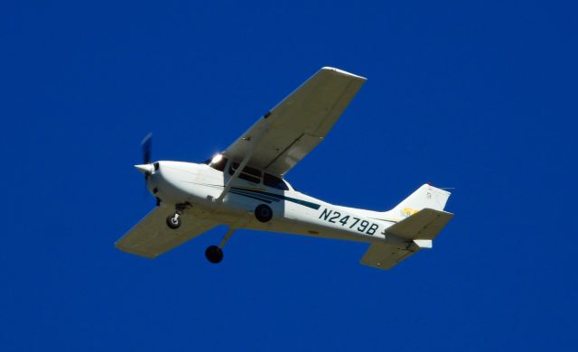 Cessna Skyhawk (N2479B)