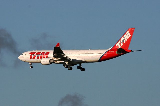 Airbus A330-300 (PT-MVG) - Airbus A330-203, Paris Charles De Gaulle Airport (LFPG-CDG)