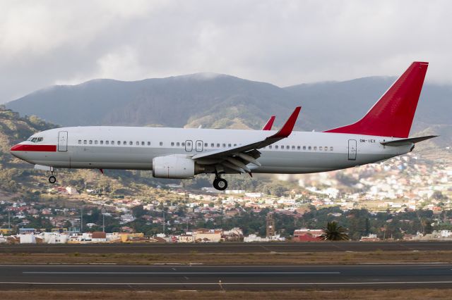 Boeing 737-800 (OM-IEX)