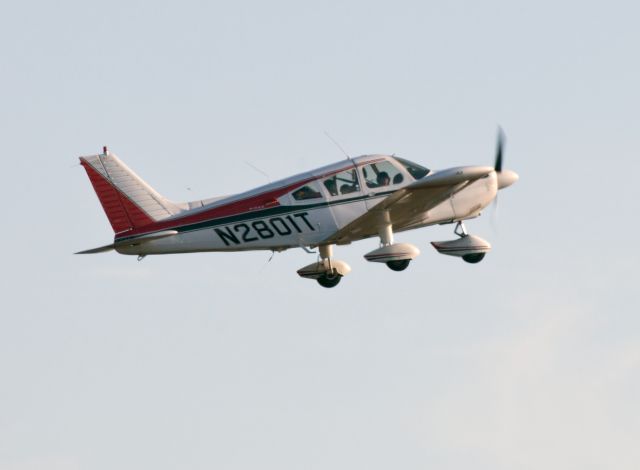 Piper Cherokee (N2801T) - Take off RW24.