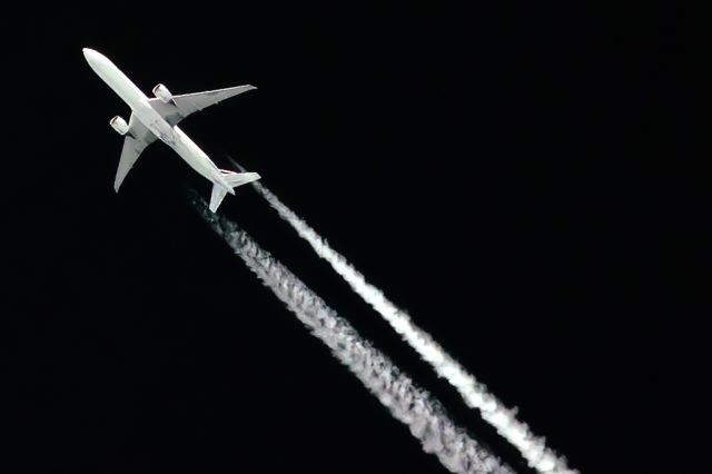 BOEING 777-300ER (F-GSQO)