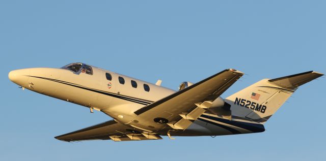 Cessna Citation CJ1 (N525MB)