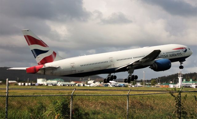 Boeing 777-200 (G-YMMC)