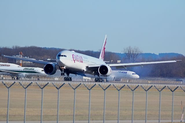 BOEING 777-300ER (A7-BAM)