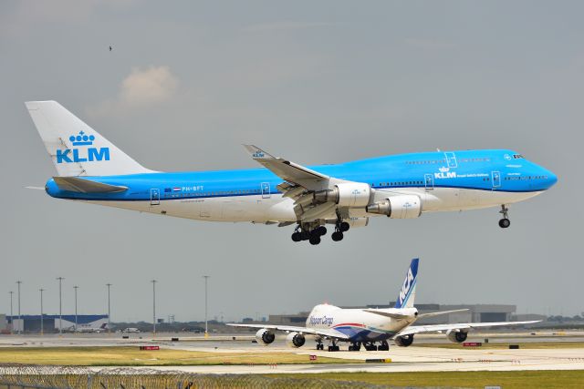 Boeing 747-400 (PH-BFT) - 747 TWO-FER