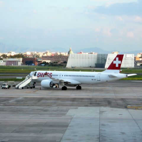 Airbus A220-100 (HB-JCI)