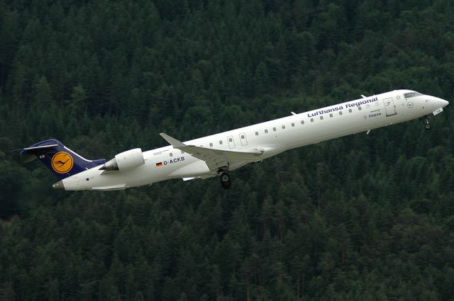 Canadair Regional Jet CRJ-900 (D-ACKB)