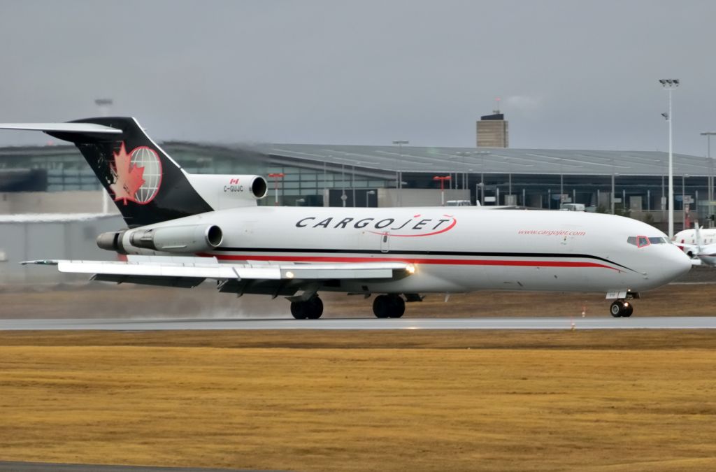 BOEING 727-200 (C-GUJC)