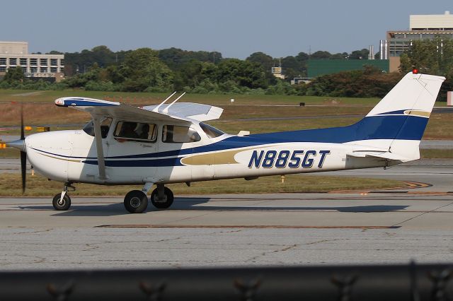 Cessna Skyhawk (N885GT) - Owned by the Yellow Jacket Flying Club, taxiing to its tie-down after arriving from KWDR. Photo taken on 10/7/2020.