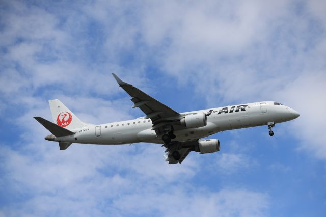 Embraer ERJ-190 (JA243J) - May 04, 2025:ITM^HKD.J-AIR.