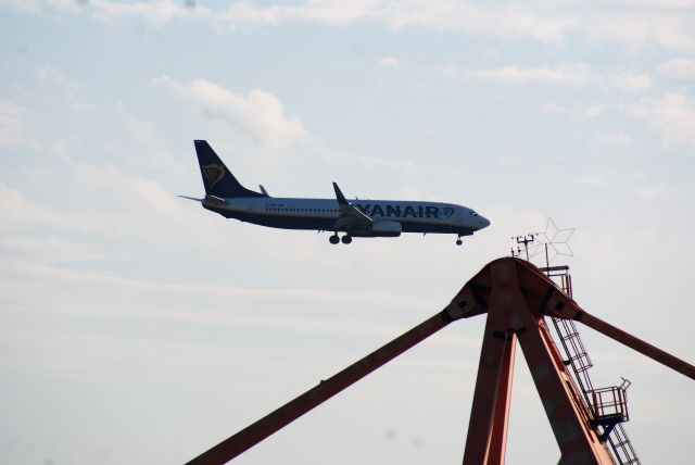 Boeing 737-800 (EI-GDY) - BOEING 737-8AS SEEN IN VENETIE ON 9 JULY 2018 19.44 UUR