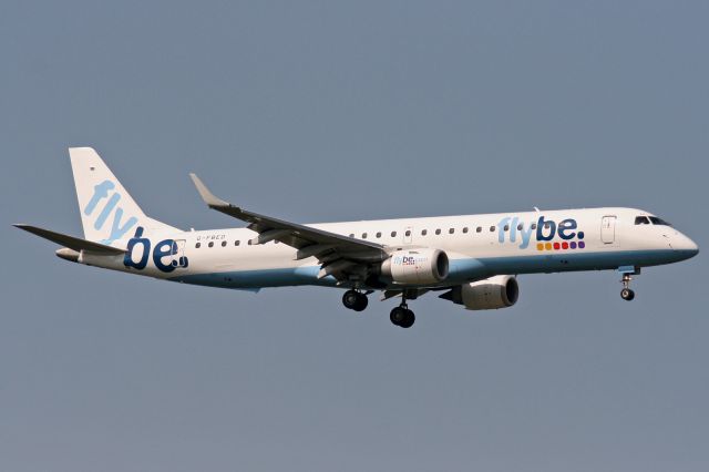 EMBRAER 195 (G-FBED)