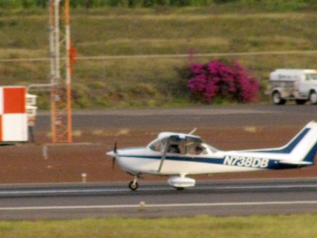 Cessna Skyhawk (N738DB)