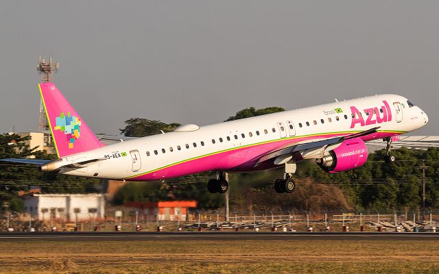 EMBRAER ERJ-190-400 (PS-AEA)