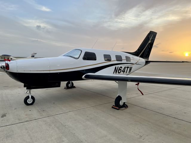 Piper Malibu Mirage (N64TW)