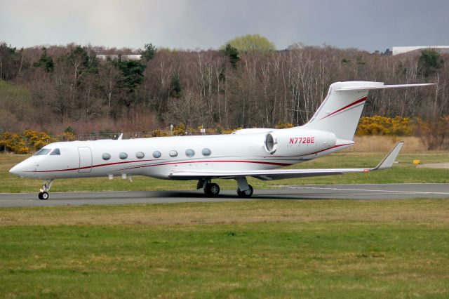Gulfstream Aerospace Gulfstream V (N772BE) - Back-tracking to depart rwy 06 on 1-Apr-22 heading for KIAD.