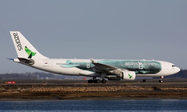 Airbus A330-200 (CS-TRY)