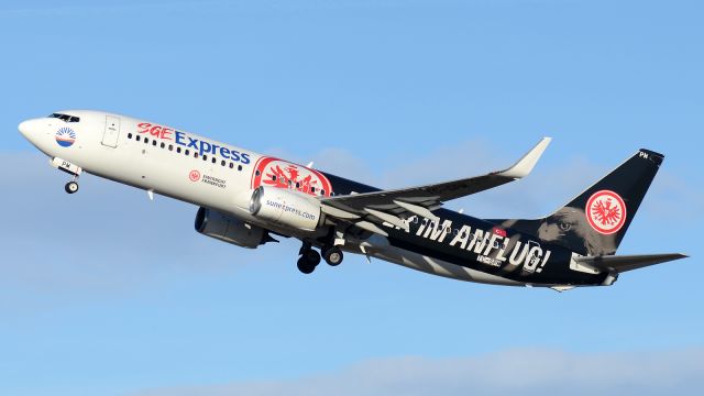 Boeing 737-800 (TC-SPM) - "Eintracht Frankfurt Livery" (MUC, Dec 16, 2024)