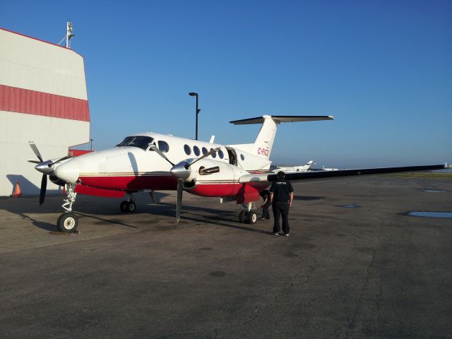Beechcraft Super King Air 200 (C-FICU)