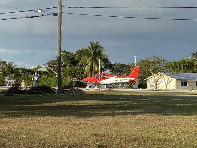 Cirrus SR-22 (N71CV) - What a Beautiful Bird