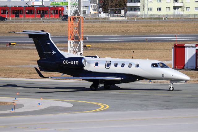 Embraer Phenom 300 (OK-STS)