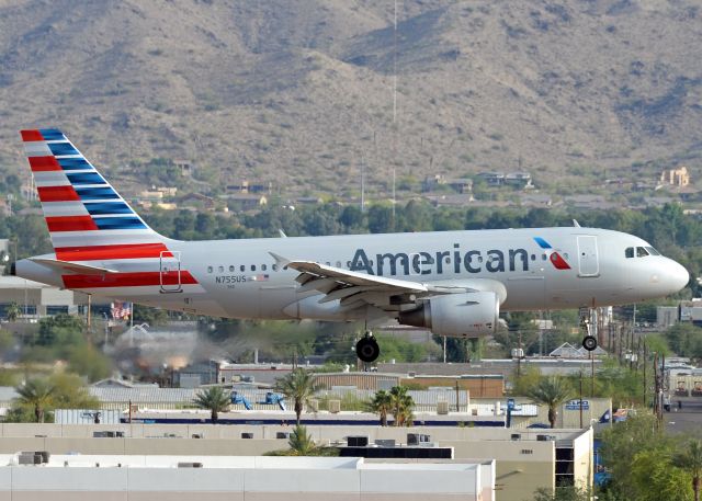 Airbus A319 (N755US)