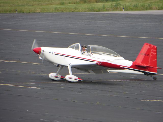 Vans RV-8 (N8888S)