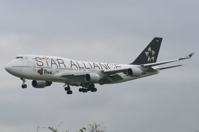 Boeing 747-200 (HS-TGW)