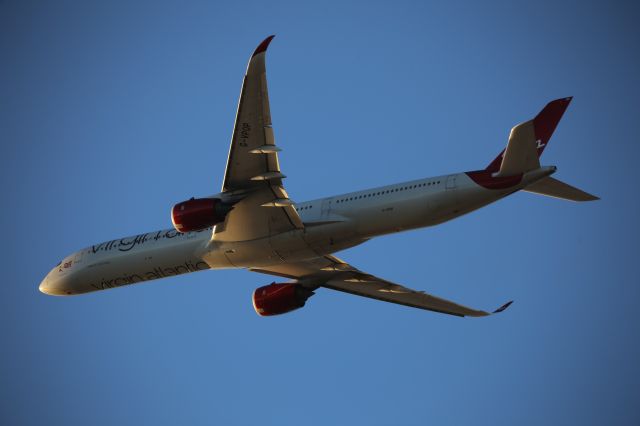 Airbus A350-1000 (G-VPOP)