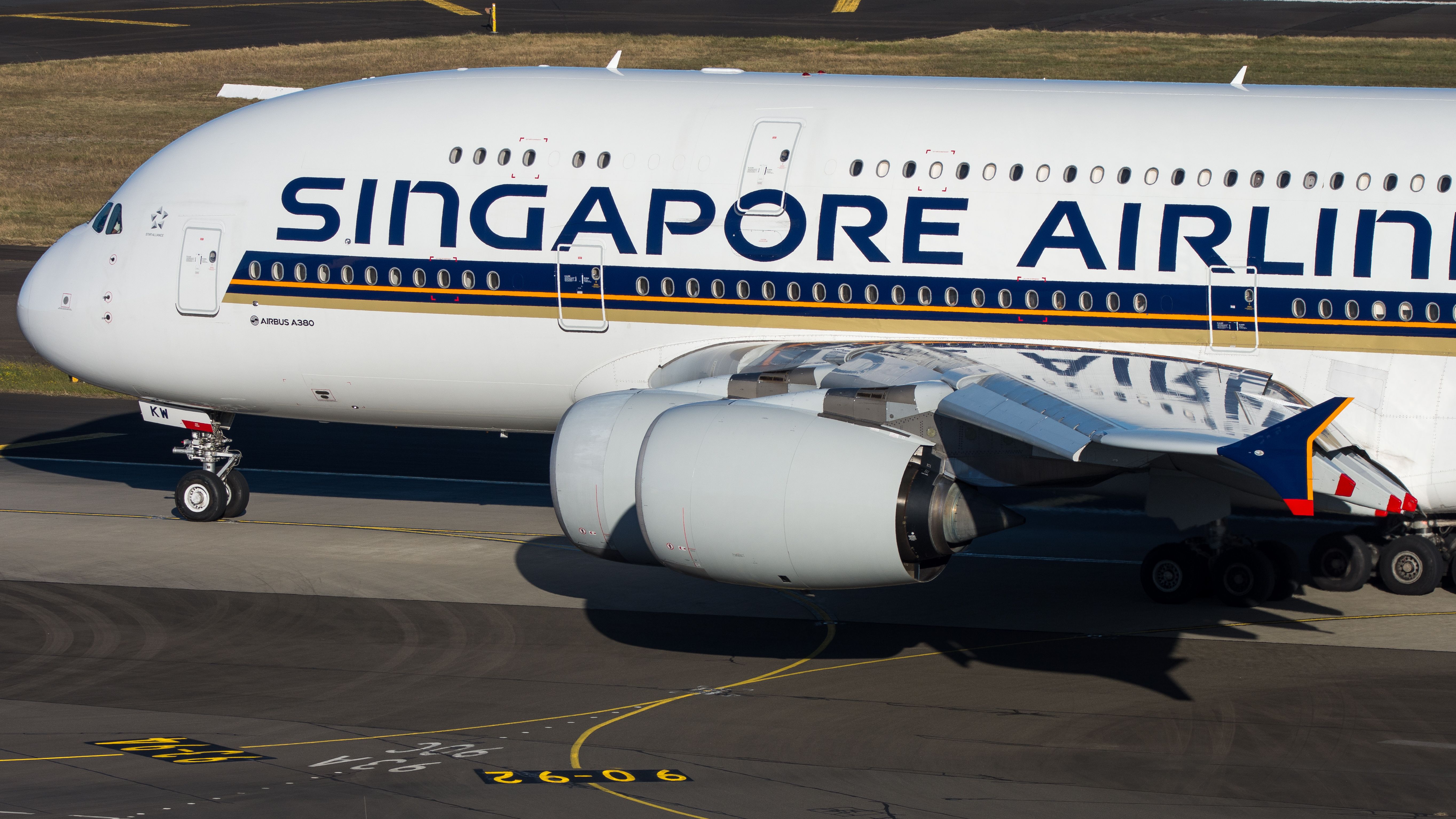 Airbus A380-800 (9V-SKW)