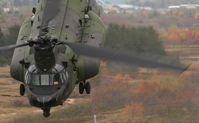 Boeing CH-47 Chinook (14-7310) - CH-147F “Chinook” (147310) from RCAF 450 “Viking” Tactical Helicopter Squadron CFB Petawawa 1 Oct 14.