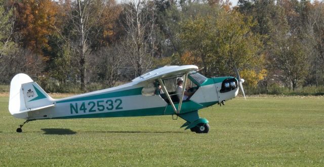 Piper NE Cub (N42532) - Taxiing for departure is this 1945 Taylorcraft J3C-65 Cub in the Autumn of 2022.