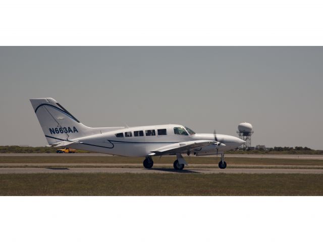 Cessna 402 (N663AA)