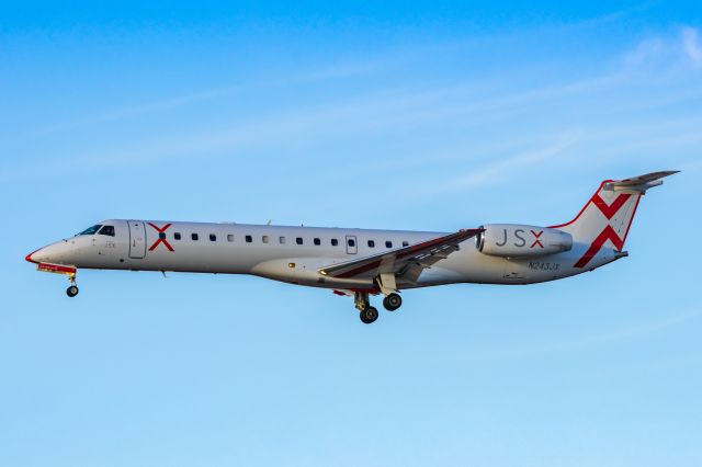 Embraer ERJ-135 (N243JX) - A JSX ERJ135 landing at PHX on 2/5/23. Taken with a Canon R7 and Tamron 70-200 G2 lens.